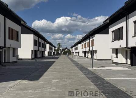 Dwupoziomowe mieszkanie w Markach