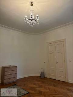 DUŻA KAWALERKA W CENTRUM - ŚRÓDMIEŚCIE