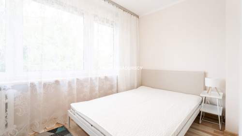 ul.Powstańców 2 pokoje, osobna kuchnia, balkon