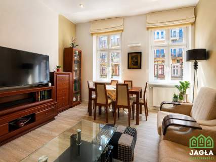 Dworcowa16 po remoncie balkon parking 63 m