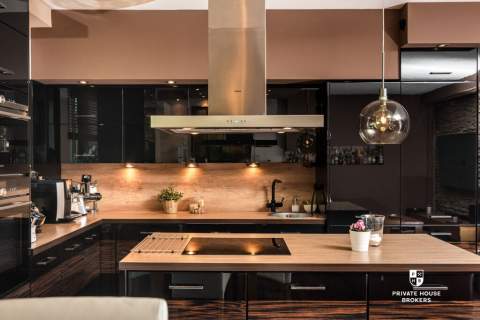 Apartament z pięknym ogrodem i kinem letnim