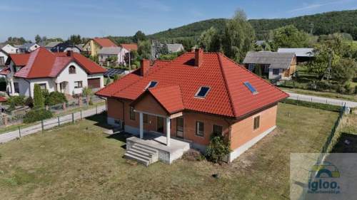 Dom pod Kielcami, spokojna i cicha okolica
