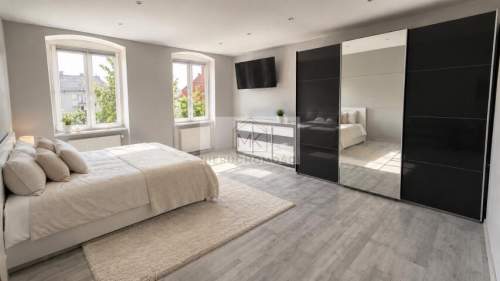 Mieszkanie 98,5 m2 3/4 pokoje Balkon 2 piwnice 