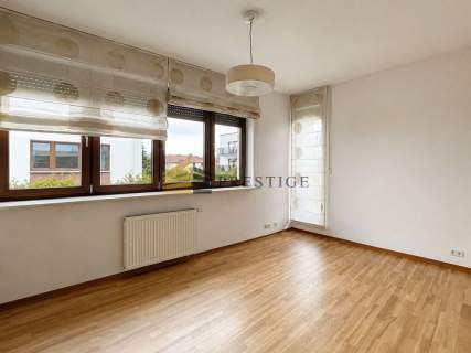 Dwupoziomowy apartament z ogródkiem Wilanów Garaż