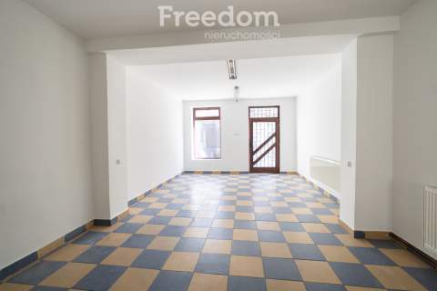 Atrakcyjny lokal użytkowy 53,60 m z witryną
