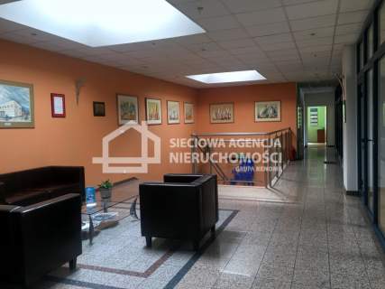 Lokal do wynajęcia w Rumi przy głównej trasie 