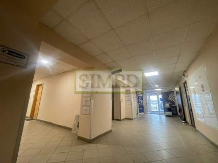 Parking,dobry dojazd,recepcja,ochrona,dostęp24h