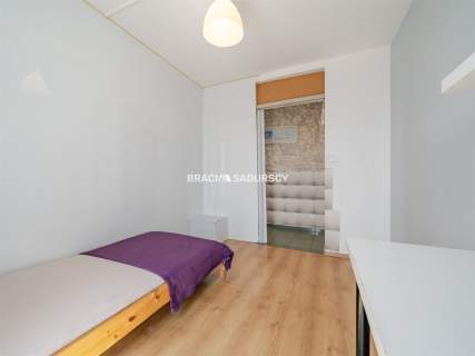 M 50M2 / 3 POKOJE / BALKON / GARAŻ / ZIELONO