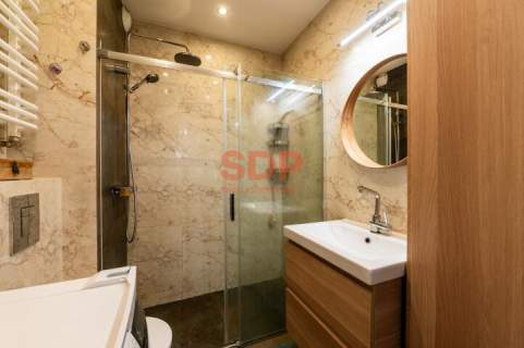 3 osobne sypialnie Balkon Miejsce postojowe Ceglana Park