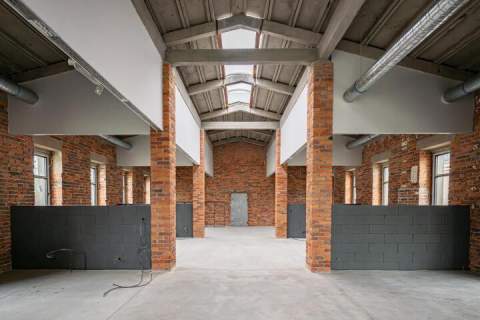 Lokal usługowy 200 m2 Stara Garbarnia Parking 