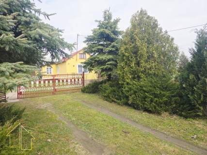 Zadbany domek w cichej okolicy