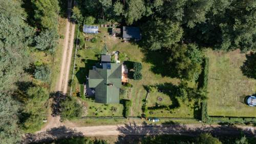 Rekreacja i całoroczny komfort   domek w lesie 