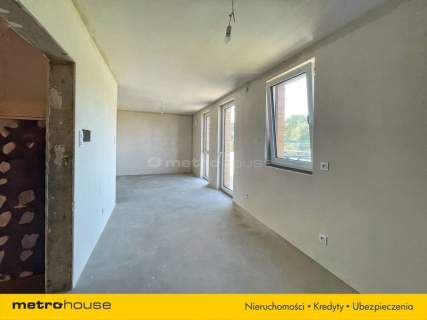 Nowe dwupoziomowe mieszkanie z balkonem.