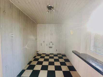 Lokal 60 m z witrynami blisko centrum Strzelina