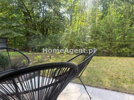 NOWY PIĘKNIE URZĄDZONY APARTAMENT Z OGRÓDKIEM 