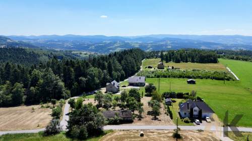 Działka budowlana z panoramicznym widokiem na Beskidy