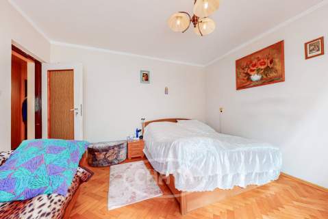 Muchobór Mały / 9 pokoi / garaż / 3 kuchnie