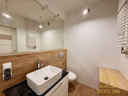 3 pokoje 65 m 2 Balkony Garaż Bajeczna