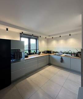 Dom wolnostojący o powierzchni 200m2, działka 928m2,Kalisz