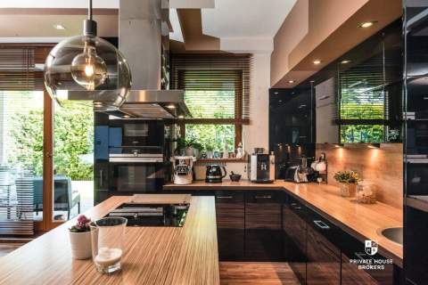 Apartament z pięknym ogrodem i kinem letnim
