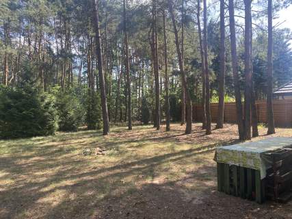 Na sprzedaż działka budowlana 647 m2 27m x 24m domek 42m2