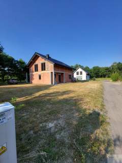 Dąbrowa Górnicza, Dom wśród zieleni 151,48