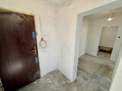 3 pokoje Targówek   balkon, piwnica, nowy prąd