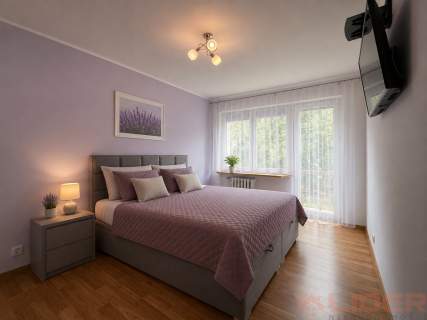 3 pokoje, balkon, po remoncie, 1. piętro, zieleń,