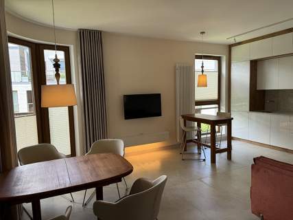 NADMORSKI DWOR-ELEGANCKI APARTAMENT-5 MIN OD PLAZY
