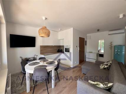 APARTAMENT Z TARASEM I PIĘTRO 
