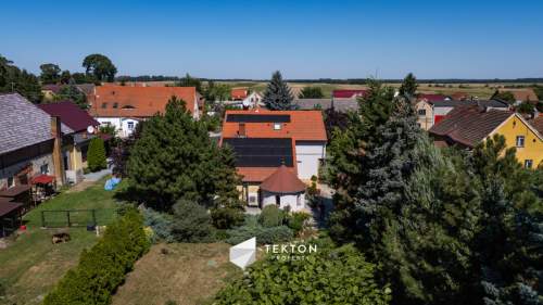 DOM Z OGRODEM 219,8 m 5 POKOI 2 ŁAZIENKI