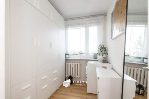 4 pokoje z balkonem, piwnicą i niezależną kuchnią