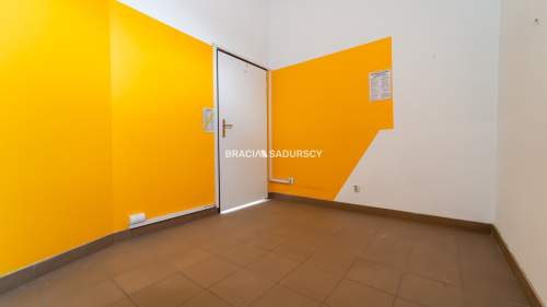 Lokal przy placu Bieńczyckim, Kraków Bieńczyce