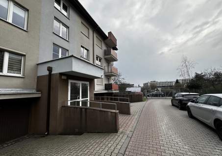 2 pokoje 55m2 1 piętro balkon