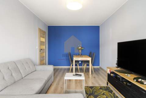 Dwa pokoje 47m2 oddzielna kuchnia balkon