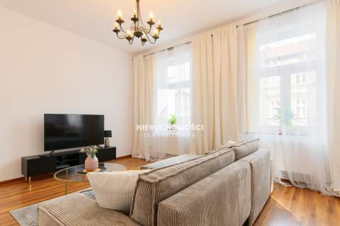 Centrum, 3 pokoje, 76 mkw dla rodziny lub firmy