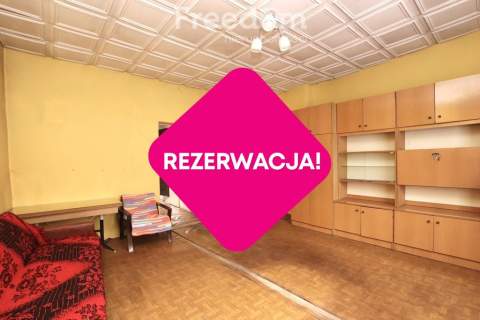 Mieszkanie z ogródkiem i poddaszem użytkowym.