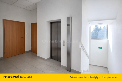 Lokal biurowy 250 m Warszawa, Wyczółki, klasa B