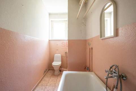 4 pokoje Osobna kuchnia Balkon 