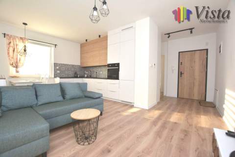 2 pokoje w Apartamentowcu, w pełni umeblowane