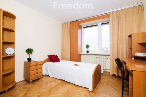 3 pokoje ul. Batuty, Mokotów, metro Służew, balkon