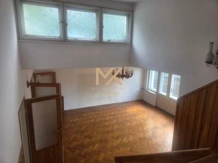 Dom Wolnostojący Przy Parku