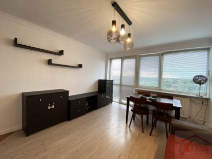3 pokoje, balkon z widokiem na zieleń i miasto