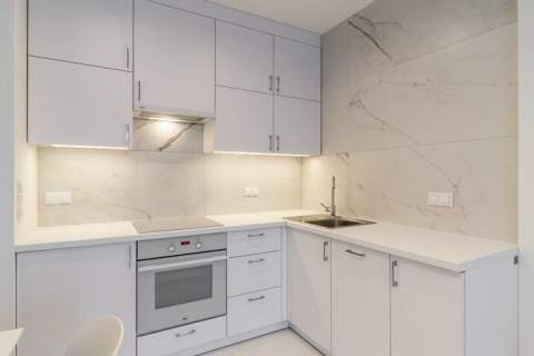 Duża kawalerka balkon-Wolska 45/blisko st. metra
