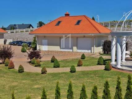SĘKOWSKI DWÓR - LUKSUSOWY HOTEL, RESTAURACJA I DOM WESELNY, S