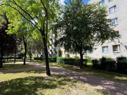 2 piętro z balkonem, dwustronne- dobra lokalizacja