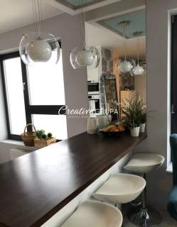 89 m 4 pokoje Metro Ulrychów Balkon Garaż