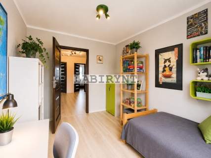 M-5, 74m2, po remoncie, duża loggia, super widok