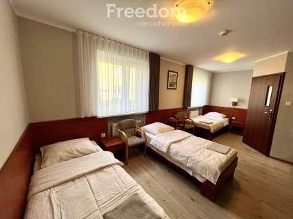 Działający hotel   36 pokoi, z potencjałem
