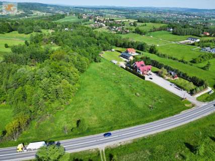 Duża działka przy trasie na Nowy Sącz - potencjał inwestycyjny
